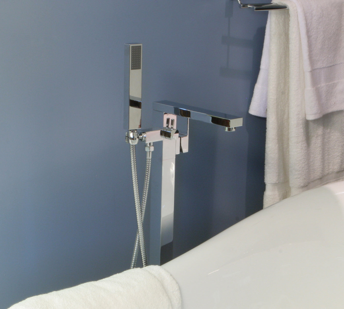 Razo Tub Filler